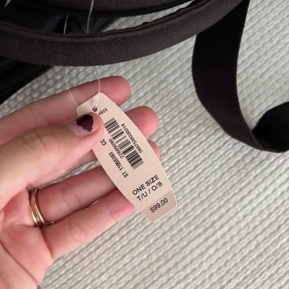 Victoria’s Secret XL duffle bag - Picture 2 of 2